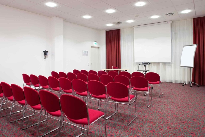 Imagen de los interiores del Hotel Ibis Karlsruhe Hauptbahnhof. Foto 16