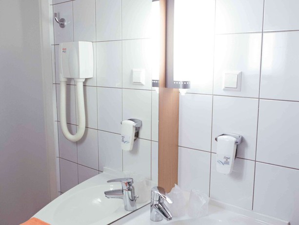 Imagen de la habitación del Hotel Ibis Kaunas Centre. Foto 13