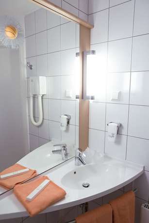 Imagen de la habitación del Hotel Ibis Kaunas Centre. Foto 16