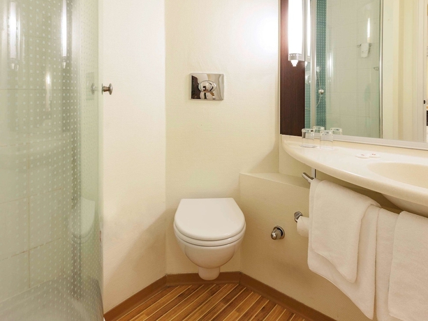 Imagen de la habitación del Hotel Ibis Kayseri. Foto 12