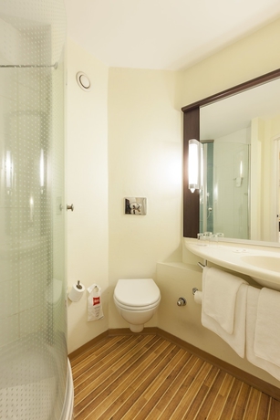 Imagen de la habitación del Hotel Ibis Kayseri. Foto 16