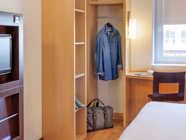 Imagen de la habitación del Hotel Ibis Konstanz. Foto 6