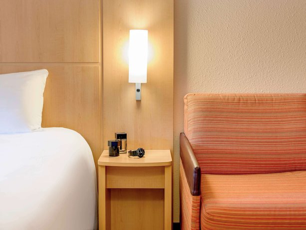 Imagen de la habitación del Hotel Ibis Konstanz. Foto 13