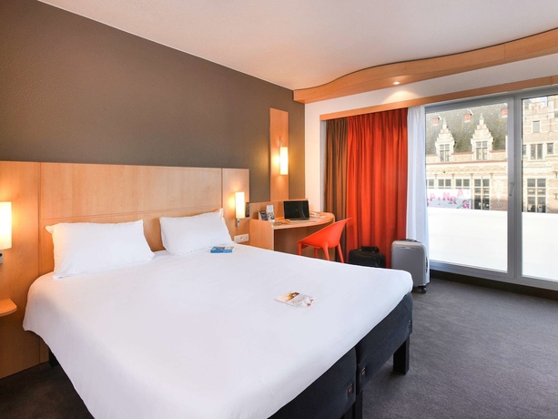 Imagen de la habitación del Hotel Ibis Kortrijk Centrum. Foto 6