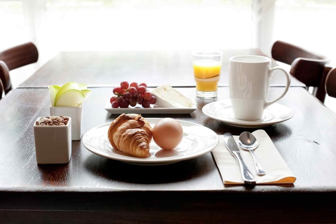 Imagen del bar/restaurante del Hotel Ibis Köln Airport. Foto 6