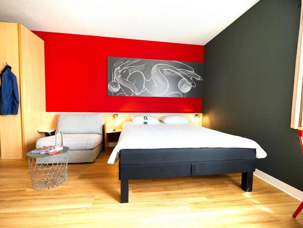 Imagen de la habitación del Hotel Ibis K&ouml;ln Messe. Foto 15