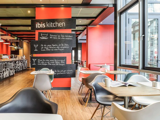 Imagen del bar/restaurante del Hotel Ibis Köln Messe. Foto 10
