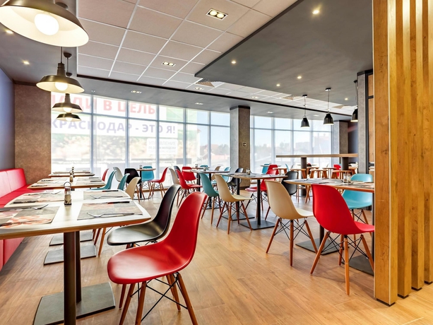 Imagen del bar/restaurante del Hotel Ibis Krasnodar Center. Foto 3