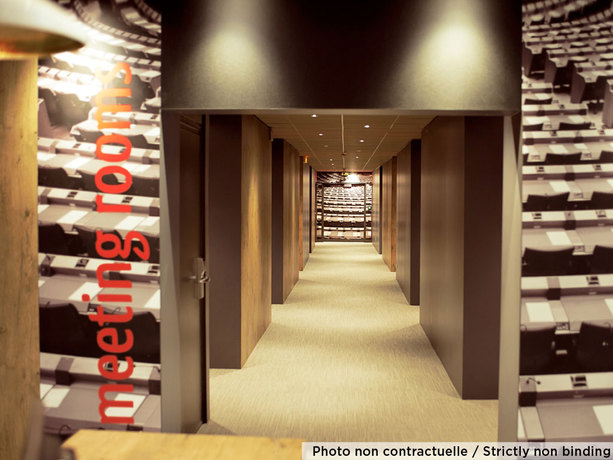 Imagen de los interiores del Hotel Ibis Krasnoyarsk Center. Foto 8