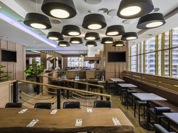 Imagen del bar/restaurante del Hotel Ibis Kuala Lumpur City Centre. Foto 10