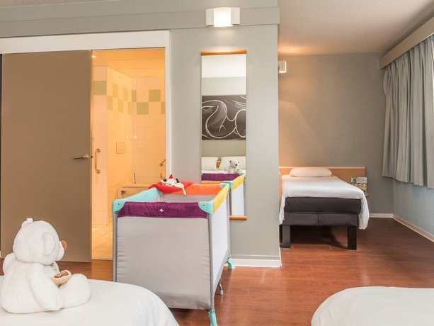 Imagen de la habitación del Hotel Ibis La Bresse Gerardmer. Foto 18