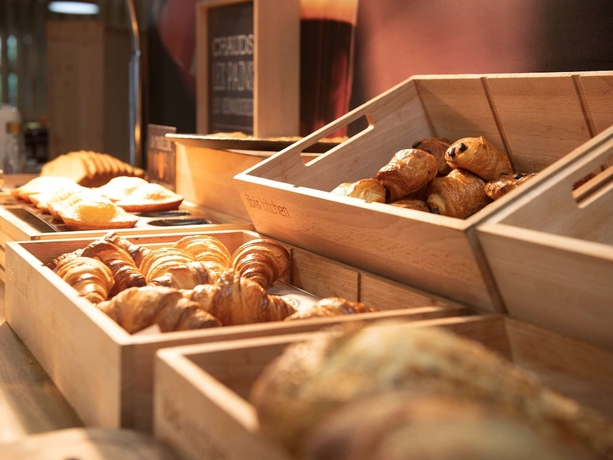 Imagen del bar/restaurante del Hotel Ibis La Bresse Gerardmer. Foto 9