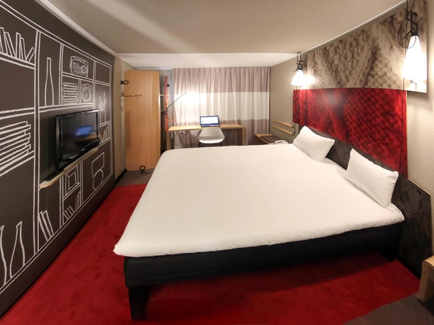 Imagen de la habitación del Hotel Ibis La Ciotat. Foto 12