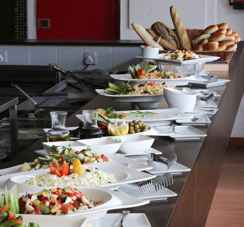 Imagen del bar/restaurante del Hotel Ibis Lagos Ikeja. Foto 7