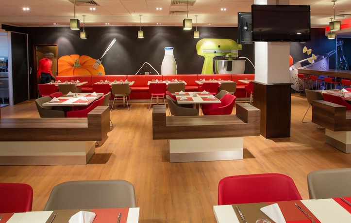 Imagen de los interiores del Hotel Ibis Lagos Ikeja. Foto 17