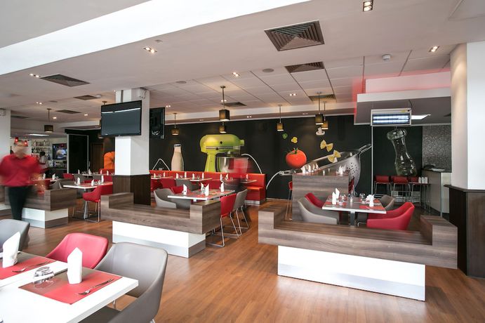 Imagen de los interiores del Hotel Ibis Lagos Ikeja. Foto 18