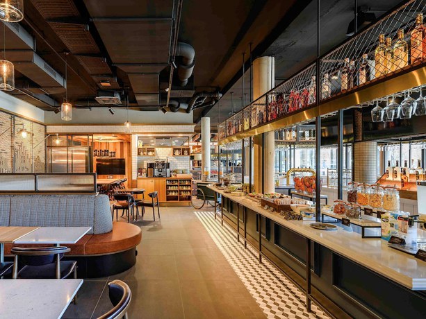 Imagen del bar/restaurante del Hotel Ibis Landshut City. Foto 5