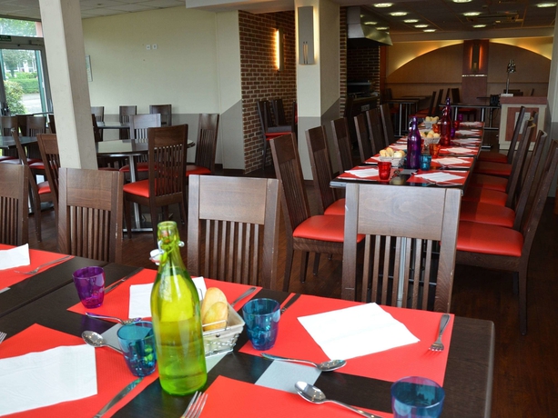 Imagen del bar/restaurante del Hotel Ibis Laon. Foto 6