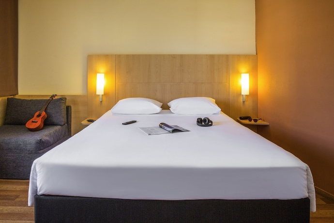 Imagen de la habitación del Hotel Ibis Lausanne Centre. Foto 7