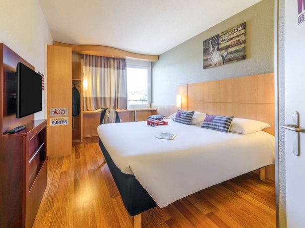 Imagen de la habitación del Hotel Ibis Lausanne Crissier. Foto 15