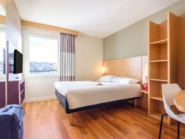 Imagen de la habitación del Hotel Ibis Lausanne Crissier. Foto 18
