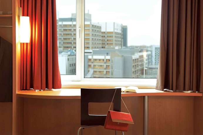 Imagen de la habitación del Hotel Ibis Leiden Centre. Foto 11