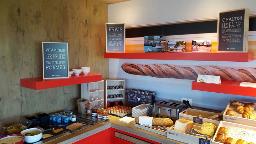 Imagen del bar/restaurante del Hotel Ibis Les Herbiers. Foto 5