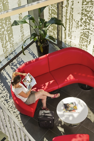 Imagen de los interiores del Hotel Ibis Leuven Heverlee. Foto 12