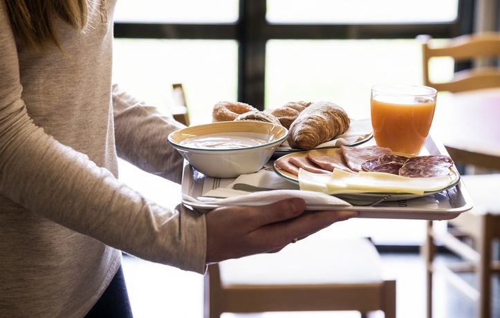 Imagen del bar/restaurante del Hotel Ibis Liège Centre Opéra. Foto 5