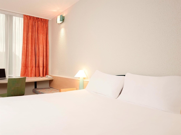 Imagen de la habitación del Hotel Ibis Liège Centre Opéra. Foto 8