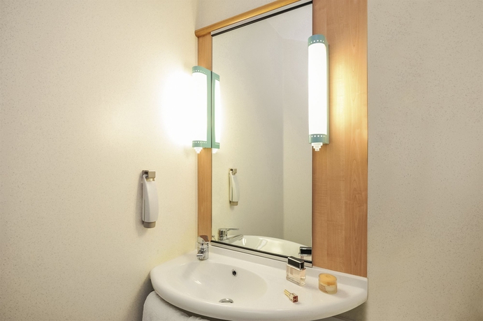 Imagen de la habitación del Hotel Ibis Liège Centre Opéra. Foto 11
