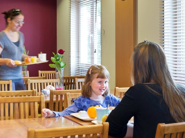 Imagen del bar/restaurante del Hotel Ibis Liège Seraing. Foto 6