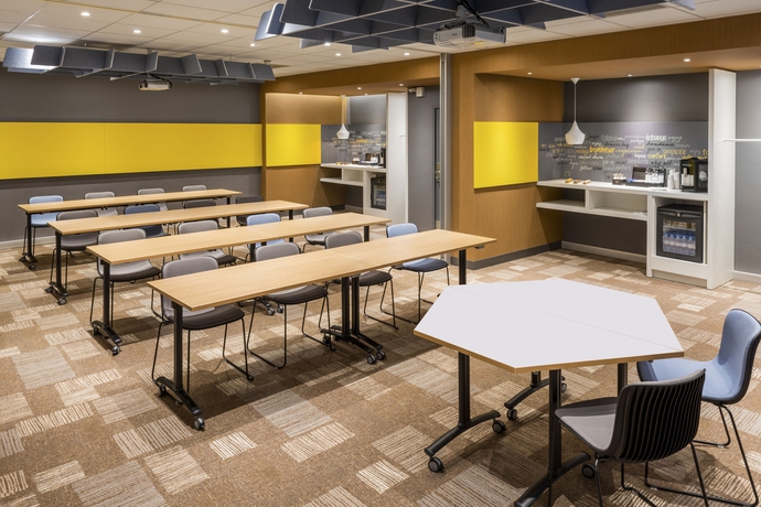 Imagen de los interiores del Hotel Ibis Lille Centre Gares. Foto 13