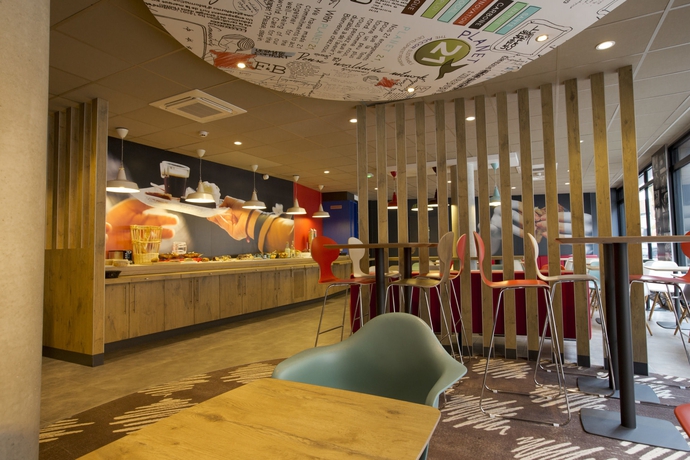 Imagen del bar/restaurante del Hotel Ibis Lille Centre Grand Palais. Foto 3