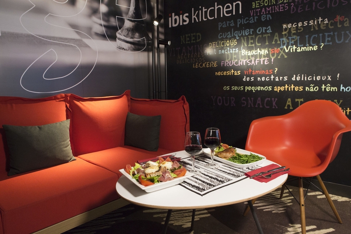 Imagen de los interiores del Hotel Ibis Lille Centre Grand Palais. Foto 13