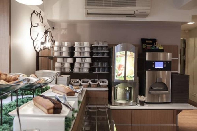 Imagen del bar/restaurante del Hotel Ibis Lille Centre Grand Place. Foto 4