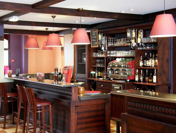 Imagen del bar/restaurante del Hotel Ibis Lille Lomme Centre. Foto 2