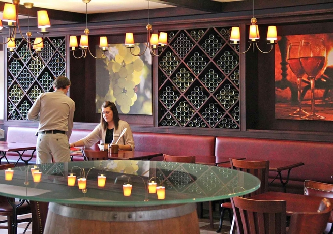 Imagen del bar/restaurante del Hotel Ibis Lille Lomme Centre. Foto 5