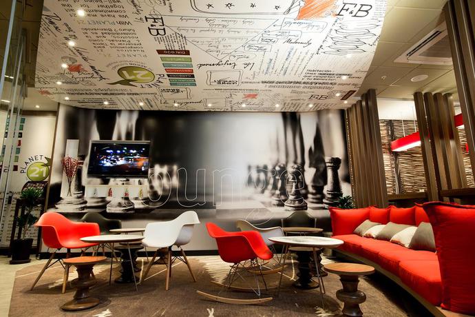 Imagen del bar/restaurante del Hotel Ibis Lima Reducto Miraflores. Foto 2