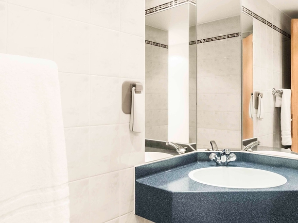 Imagen de la habitación del Hotel Ibis Lincoln. Foto 17