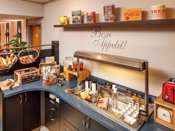 Imagen del bar/restaurante del Hotel Ibis Lincoln. Foto 9