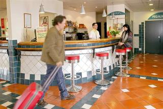 Imagen general del Hotel Ibis Lisboa Oeiras. Foto 2