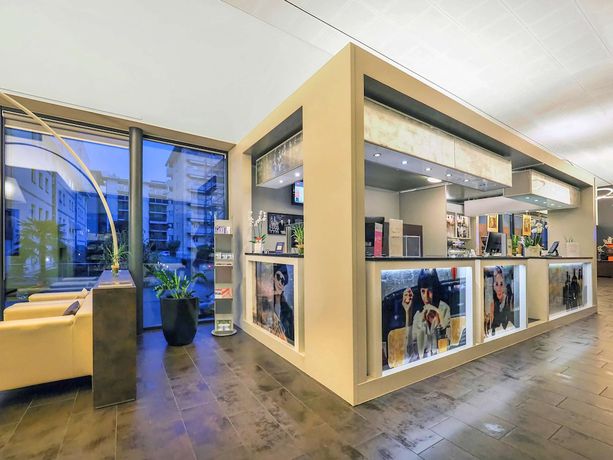 Imagen de los interiores del Hotel Ibis Locarno. Foto 17