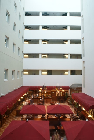 Imagen de los interiores del Hotel Ibis Lodz Centrum. Foto 17