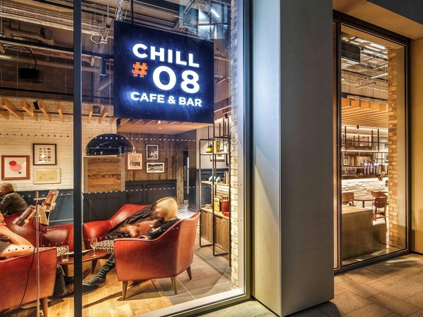 Imagen del bar/restaurante del Hotel Ibis London Canning Town. Foto 9