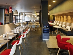 Imagen de los interiores del Hotel Ibis London Euston St Pancras. Foto 5