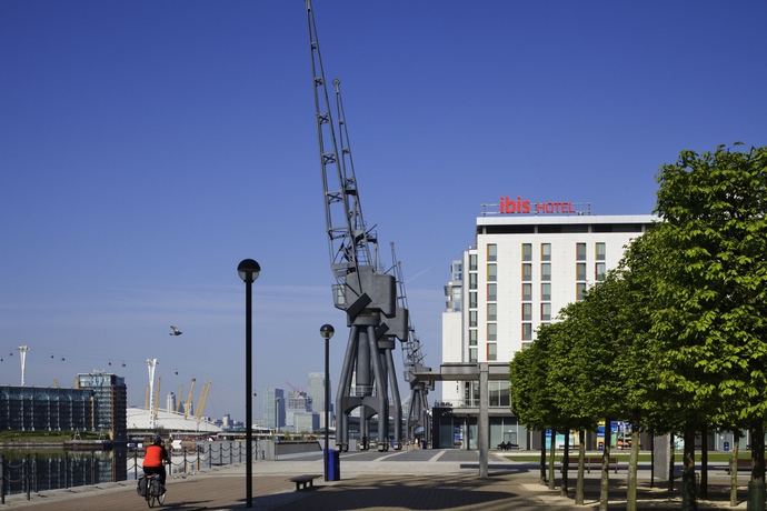 Imagen de los exteriores del Hotel Ibis London Excel-Docklands. Foto 14
