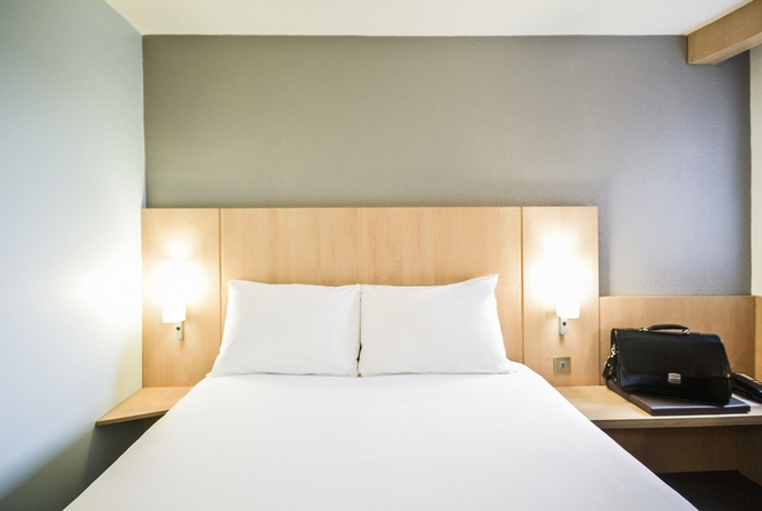 Imagen de la habitación del Hotel Ibis London Heathrow Airport. Foto 9