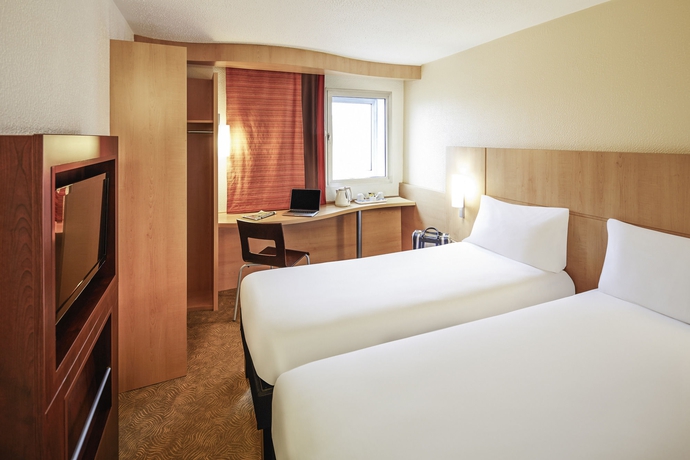 Imagen de la habitación del Hotel Ibis London Heathrow Airport. Foto 12