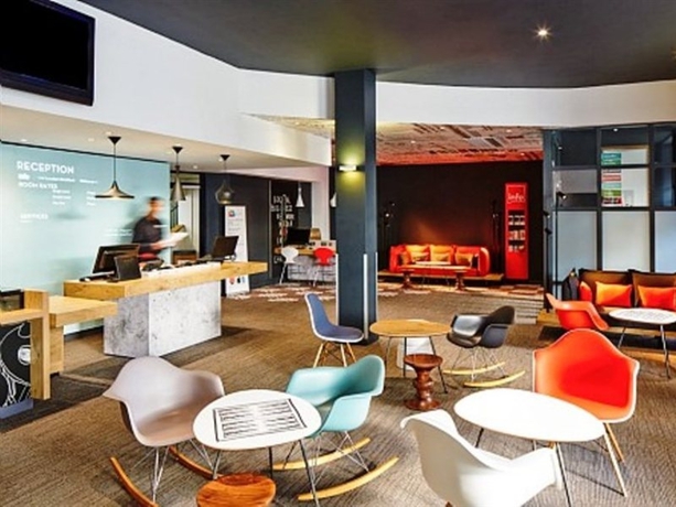 Imagen general del Hotel Ibis London Stratford. Foto 2